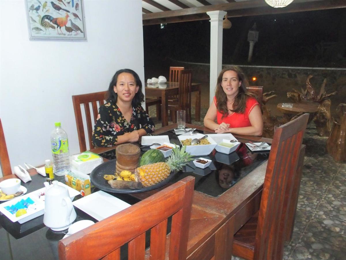 Hotel Grand Halabana Weerawila Ngoại thất bức ảnh